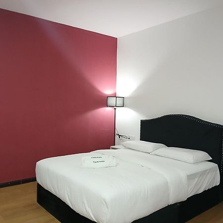 Tz Satellite Hotel, Кота-Бару Екстер'єр фото