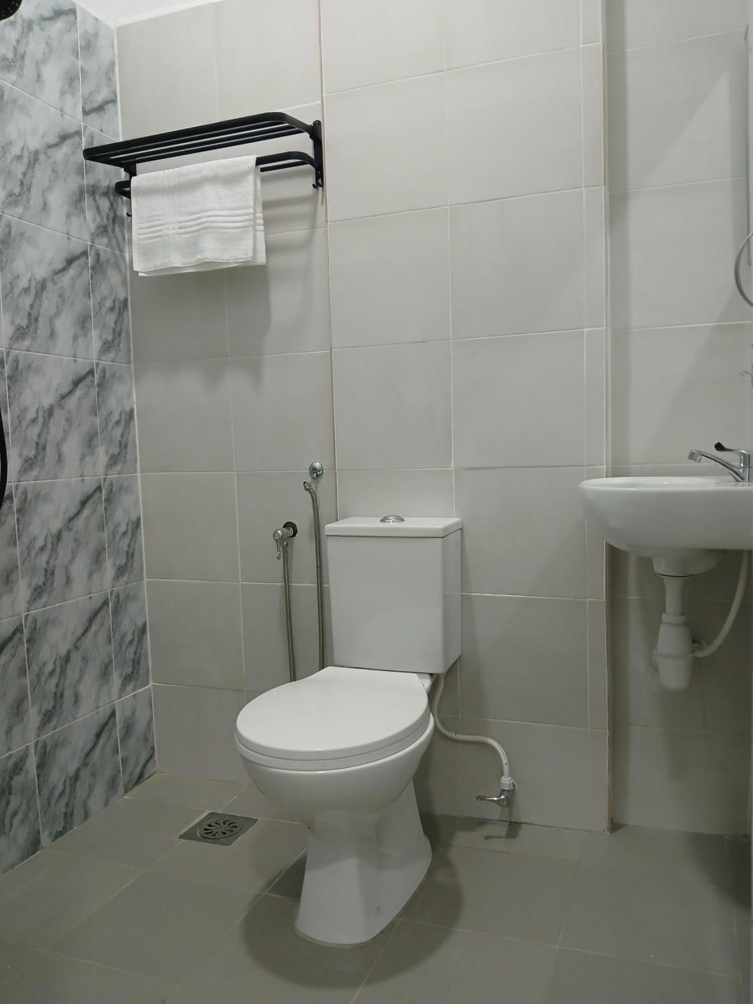 Tz Satellite Hotel, Кота-Бару Екстер'єр фото